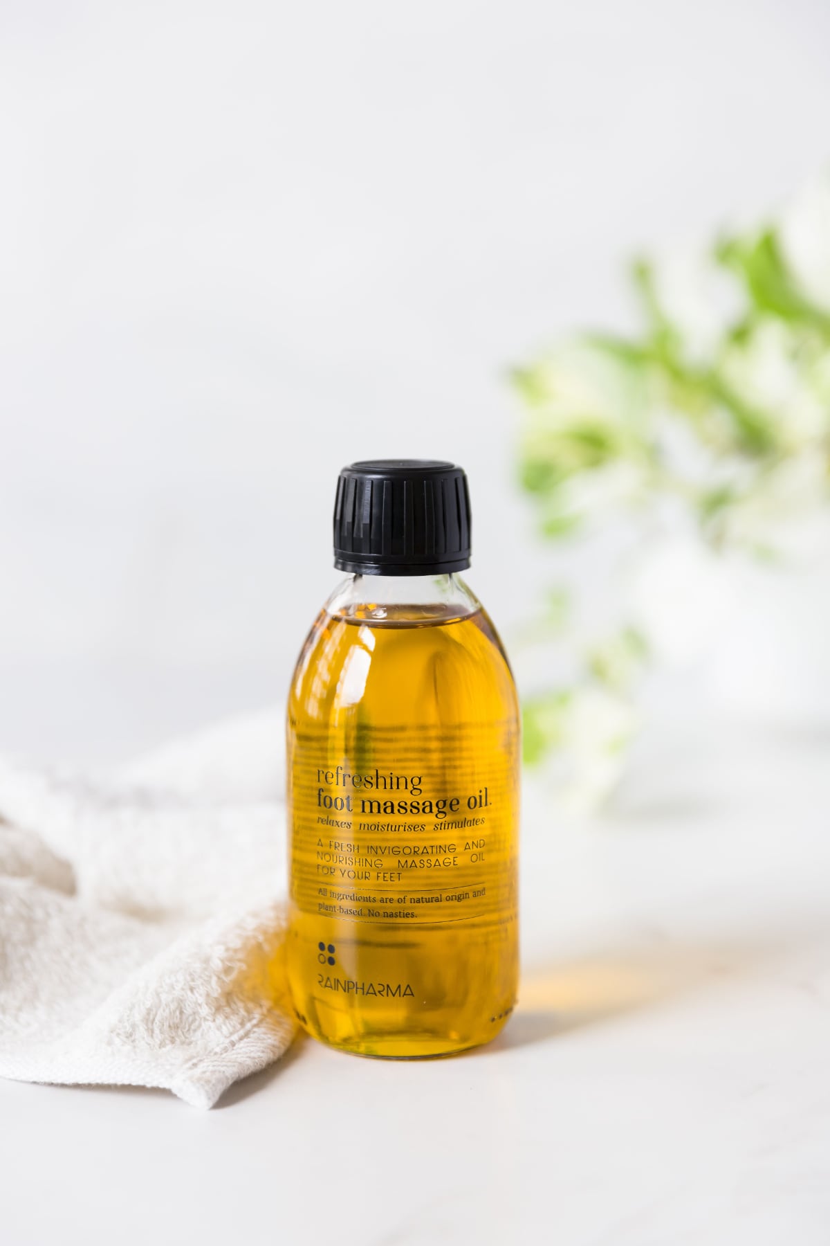 Refreshing foot massage oil