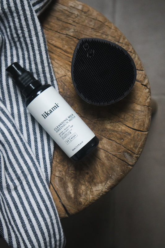 Facial cleansing pad